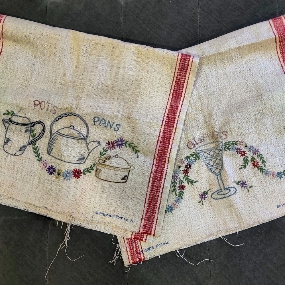 Vintage Tea Towel 2 pc set New